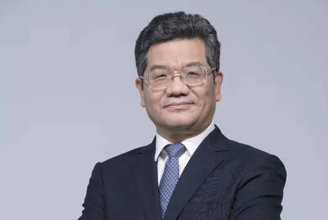 全國政協(xié)委員、中國稅務(wù)學(xué)會(huì)副會(huì)長 張連起