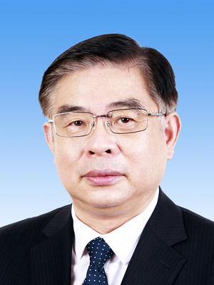 陸俊華，男，漢族，1962年1月生，研究生學歷，中共黨員，現任中央紀委國家監委駐人民日報社紀檢監察組組長、人民日報社編委委員。
