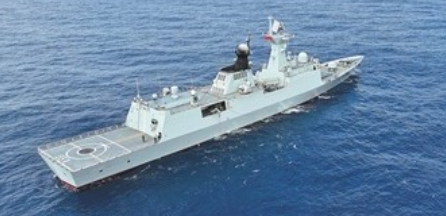 海軍某支隊(duì)艦艇編隊(duì)開(kāi)展海上訓(xùn)練