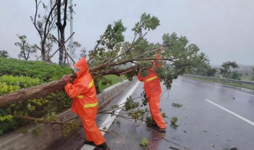 臺(tái)風(fēng)“米娜”在廣東汕尾沿海登陸